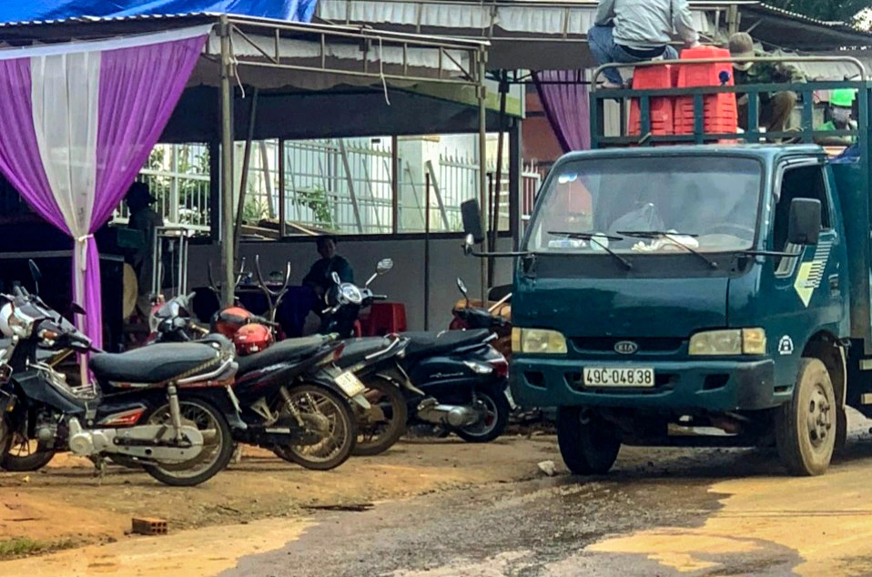 Bắn chết con riêng của vợ rồi tự tử-1