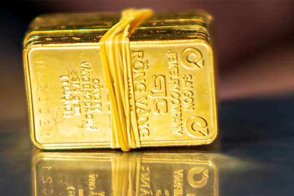 Mua vàng nửa năm trước, nhà đầu tư lỗ gần 9 triệu đồng/lượng-1