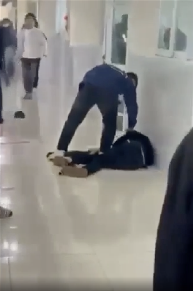 Sinh viên ĐH Tài Nguyên và Môi trường đánh nhau kinh hoàng, nhà trường tiết lộ do chuyện tình cảm-2