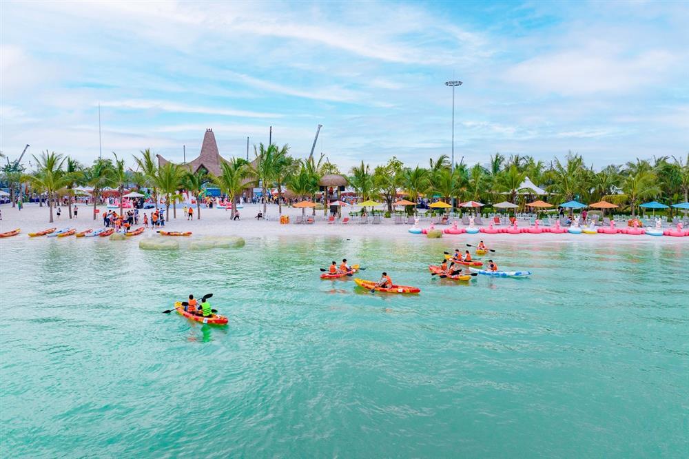 Bùng nổ cảm xúc tại sự kiện khai trương Vịnh biển Bốn mùa Paradise Bay-3