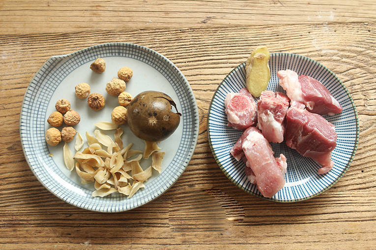 Gió lạnh về đừng quên thử nấu món canh vừa ấm bụng vừa giúp ngủ ngon-1