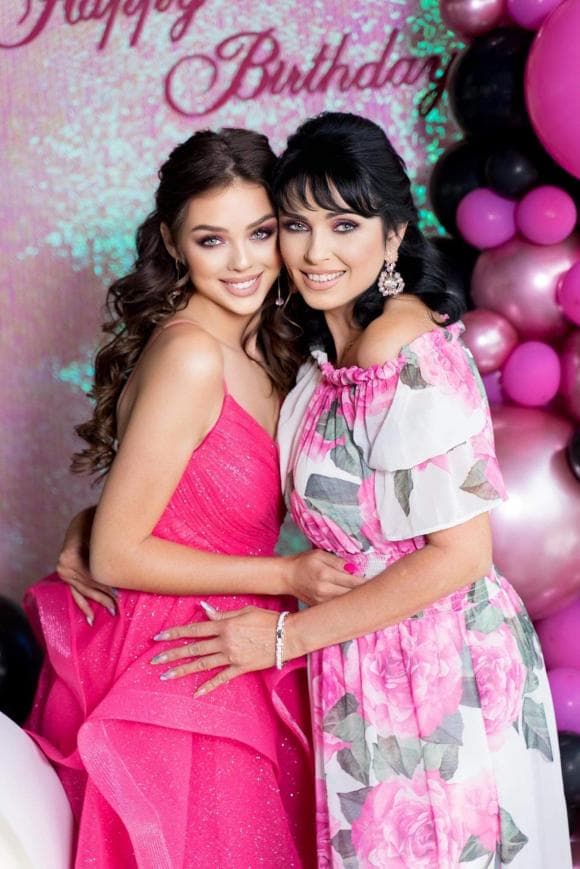 Mẹ vợ Bùi Tiến Dũng sang Việt Nam để chăm sóc con gái sắp sinh-4