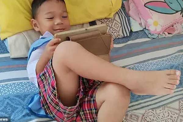 Thảm sát Thái Lan: Bị đâm và bắn vào đầu, cậu bé 3 tuổi sống sót thần kỳ-1