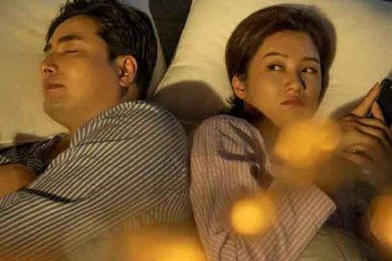 Ngay trong đêm tân hôn, chồng đã khuyên vợ nên về nhà ngoại sống