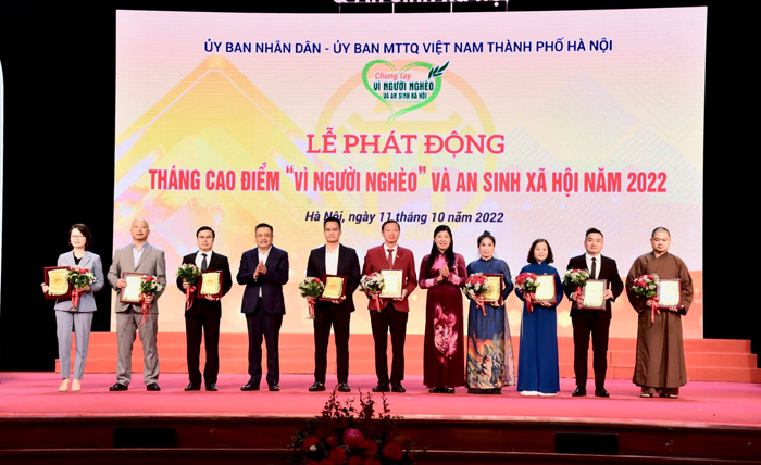 Phát động Tháng cao điểm Vì người nghèo” và an sinh xã hội Thành phố năm 2022-6