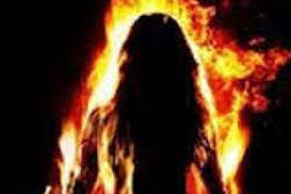 Thiêu sống bạn gái giữa quảng trường ở Peru-2