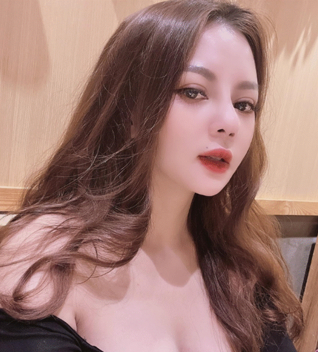 Gái xinh người yêu cầu thủ gợi cảm nhất nhì dàn WAG Việt-1