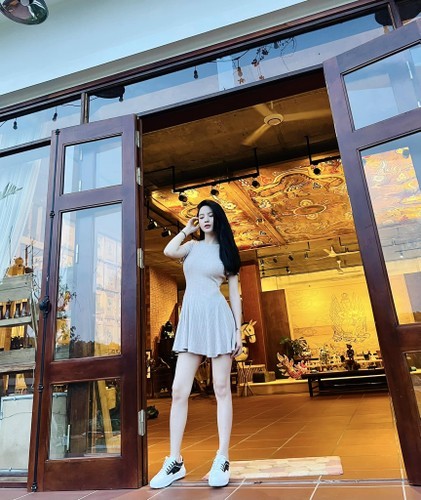 Gái xinh người yêu cầu thủ gợi cảm nhất nhì dàn WAG Việt-8