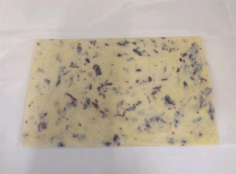 Sữa chua khô tự làm: Món ăn vặt ngon và lành-4