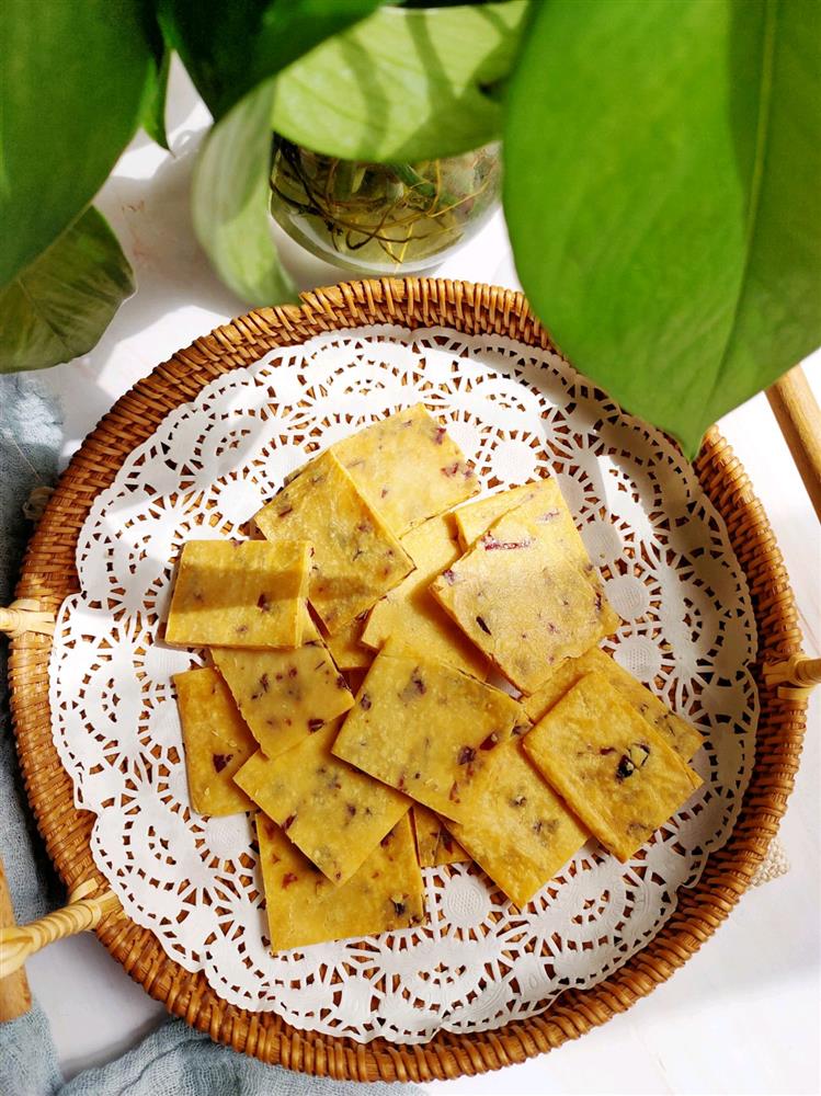 Sữa chua khô tự làm: Món ăn vặt ngon và lành-8