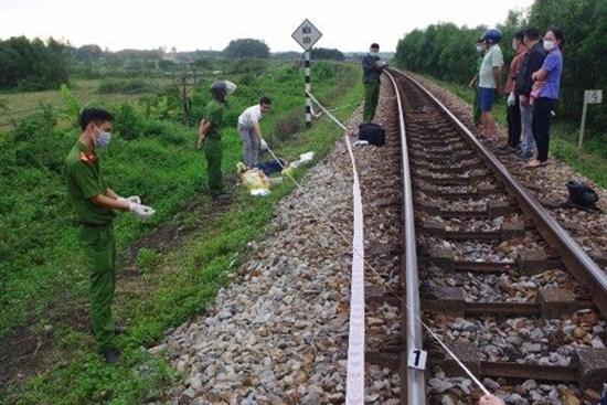 Người đàn ông chưa rõ danh tính bị tàu hỏa tông tử vong