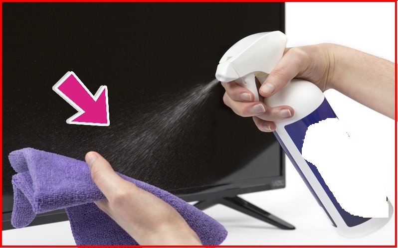 Màn hình TV lâu ngày bám đầy bụi bẩn: Đừng vội đổ nước lã ra lau, dùng loại nước này, không lo trầy xước-2