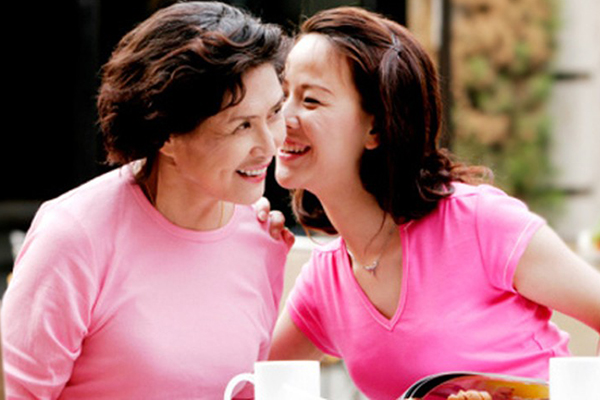 Thiệt thòi mẹ chồng mất sớm, con dâu không tin bố chồng làm 1 việc-1