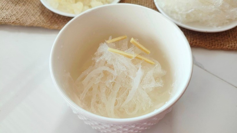 Cách chưng chè tổ yến hạt sen với gừng bổ dưỡng cho ngày se lạnh-5