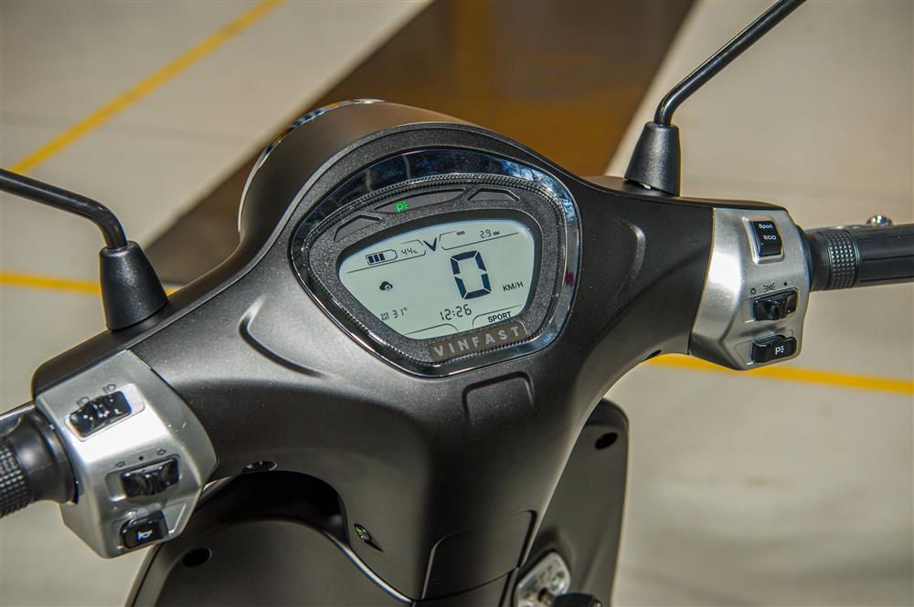 Xe máy điện VinFast Evo200 được lòng dân văn phòng-2