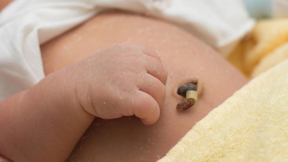 9 điểm trên cơ thể của trẻ sơ sinh cha mẹ hạn chế chạm vào-2