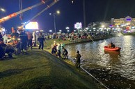 Ô tô chở 4 người lao xuống Hồ Xuân Hương ở Đà Lạt