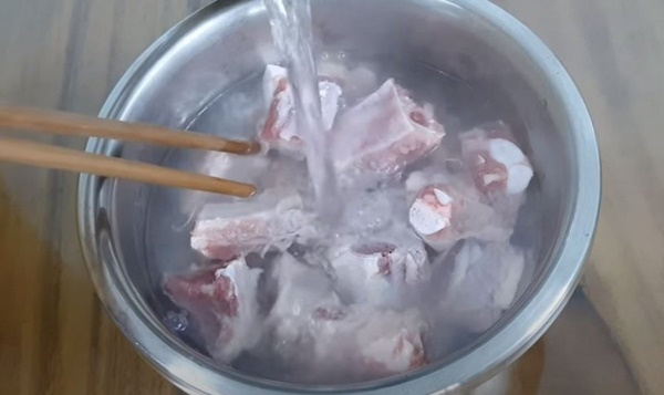 Muốn làm sườn xào chua ngọt ngon như ngoài hàng, học ngay công thức pha sốt cực đỉnh này-2