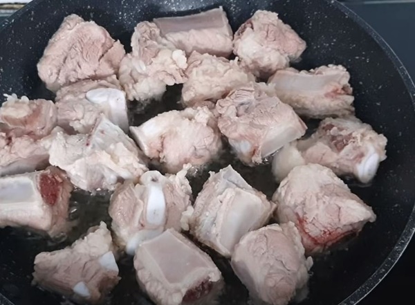 Muốn làm sườn xào chua ngọt ngon như ngoài hàng, học ngay công thức pha sốt cực đỉnh này-6