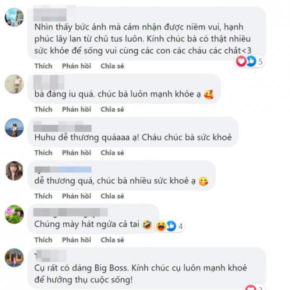 Khoảnh khắc cụ bà 97 tuổi đi hát karaoke với con cháu gây bão mạng-3