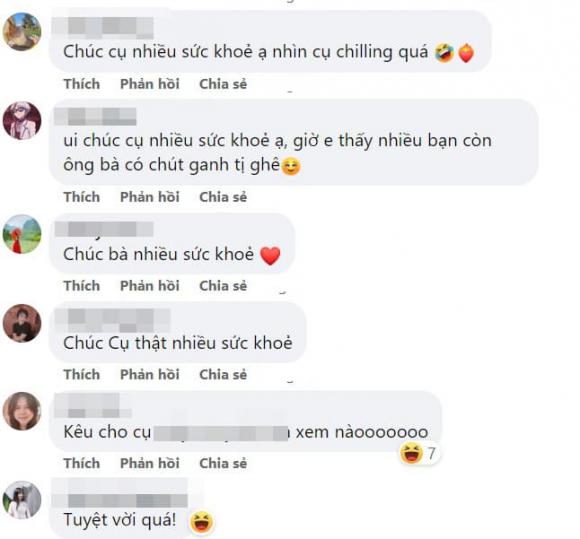 Khoảnh khắc cụ bà 97 tuổi đi hát karaoke với con cháu gây bão mạng-4