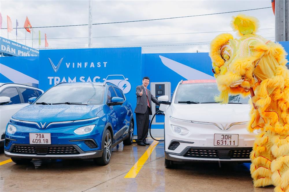 VinFast khai trương trạm sạc xe điện tại cây xăng Petrolimex toàn quốc-2