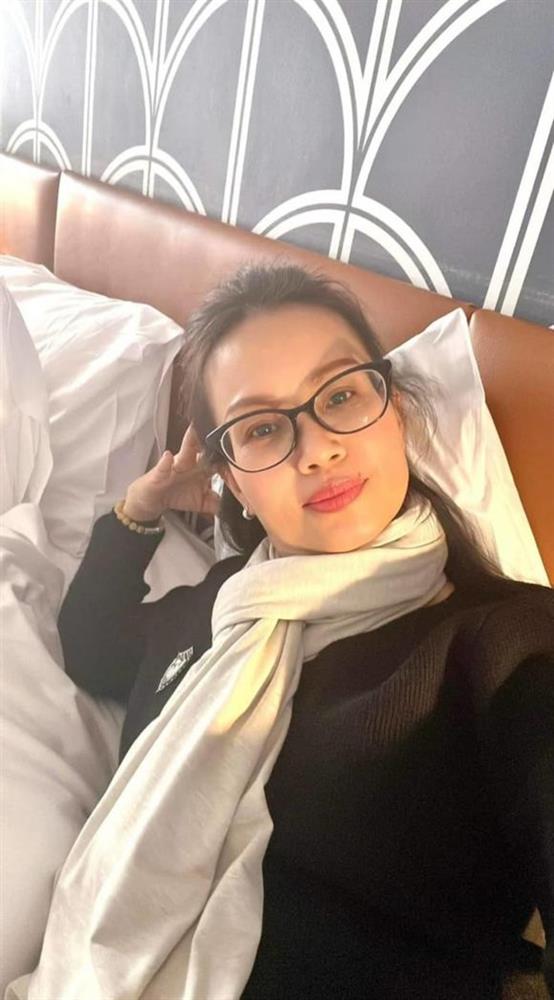 Cuộc sống hiện tại của Cẩm Ly sau khi bị bệnh suýt bỏ hát: An yên bên chồng con, vẫn trẻ trung và xinh đẹp-3