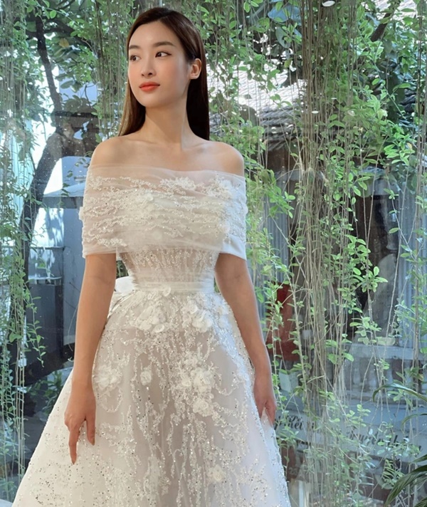 Hoa hậu Đỗ Mỹ Linh thử váy cưới-3