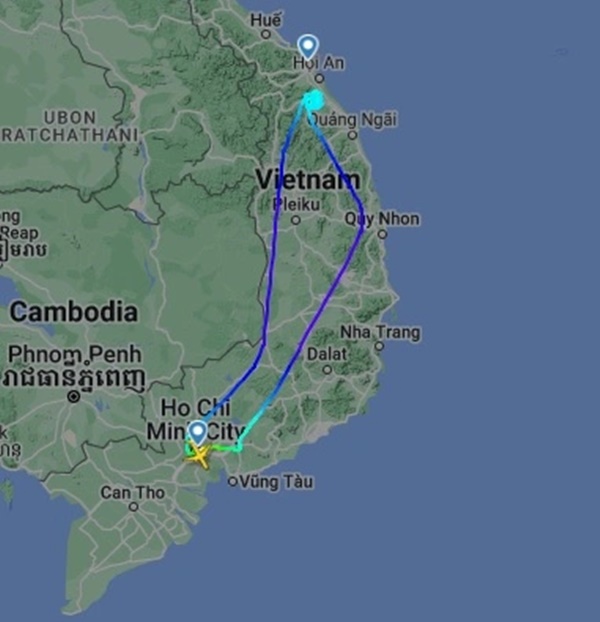Sau 10 vòng trên bầu trời Đà Nẵng, máy bay quay về Tân Sơn Nhất-2