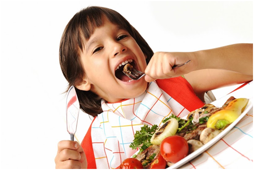 Bí quyết giúp trẻ ăn ngon miệng, tránh tình trạng lười ăn, chậm lớn-2