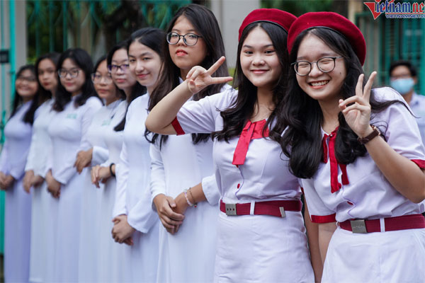 Nỗi niềm của thầy giáo Ngữ văn: Sách giáo khoa mới - tư duy dạy, học cũ-2