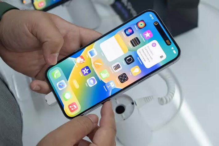 iPhone 14 ế hàng” trong ngày đầu mở bán tại Việt Nam, lý do là gì?-4
