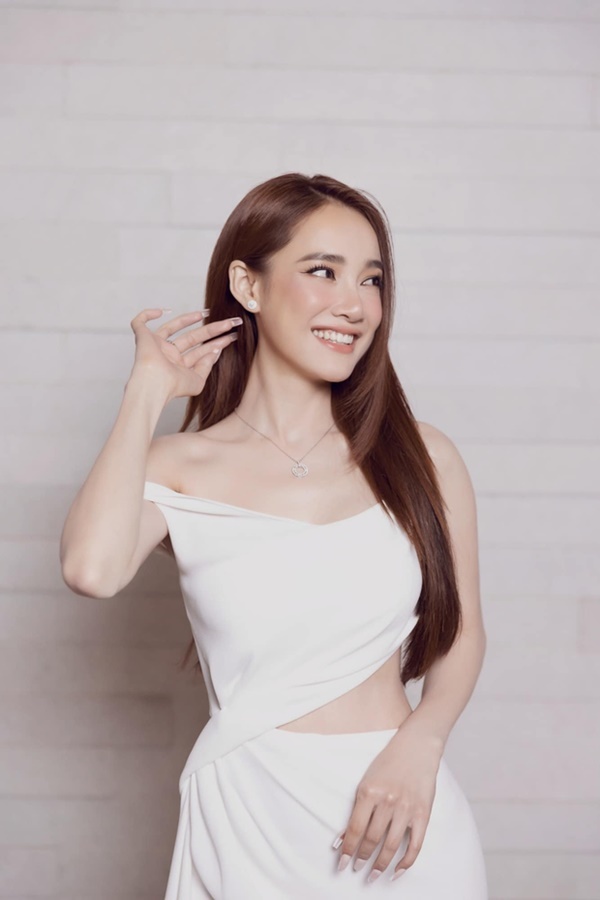 Ngọc nữ màn ảnh Việt: Hà Tăng, Lan Ngọc, Nhã Phương và 1 nhân tố mới-4