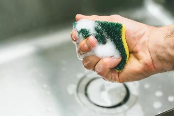 Đừng chủ quan, miếng bọt biển rửa bát nhà bạn cũng cần thay định kỳ-1