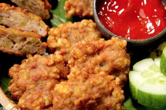 Nhiều chị em tự làm chả cốm thất bại, học ngay công thức chuẩn ngoài giòn trong mềm, thơm ngon, dễ làm được chủ hàng truyền thống chia sẻ