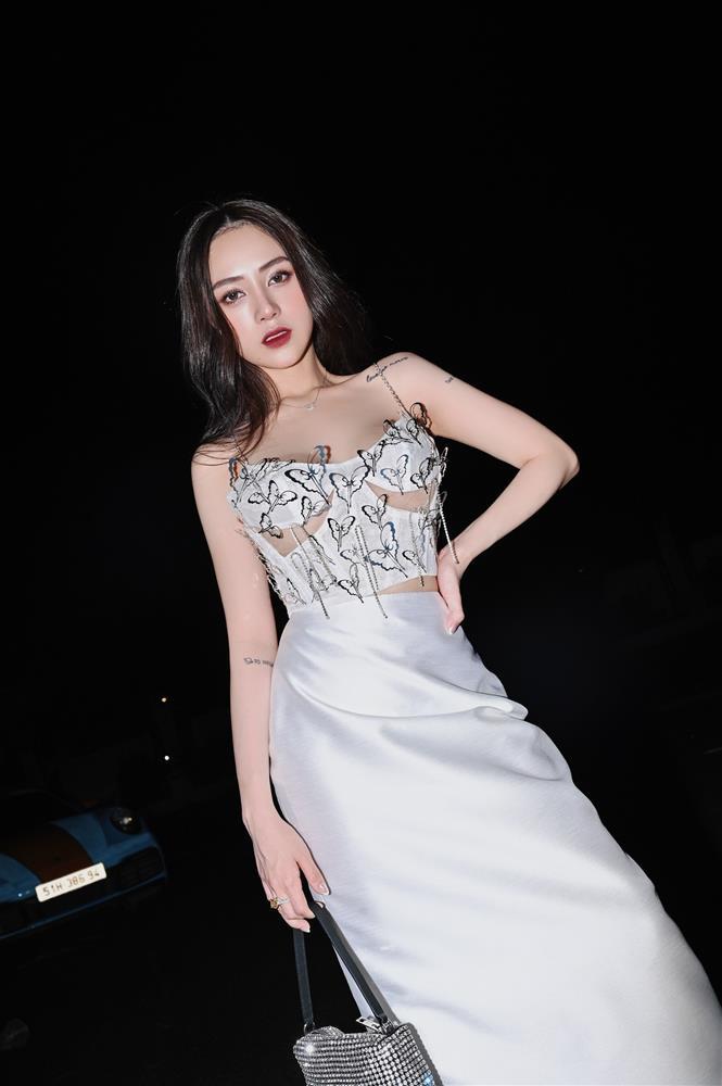 Ái nữ Minh Nhựa xả ảnh sau dao kéo, Đoàn Văn Hậu vào bóc phốt-3