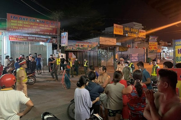 Ẩu đả kinh hoàng tại Bình Dương: Cả hai nạn nhân tử vong đều bị đâm xuyên tim-1