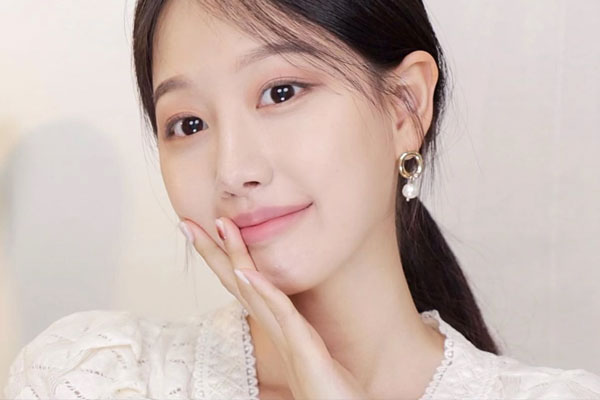 Bác sĩ khuyên: Nên có 2 thứ này trong chu trình dưỡng mùa Thu để da luôn căng mọng-1