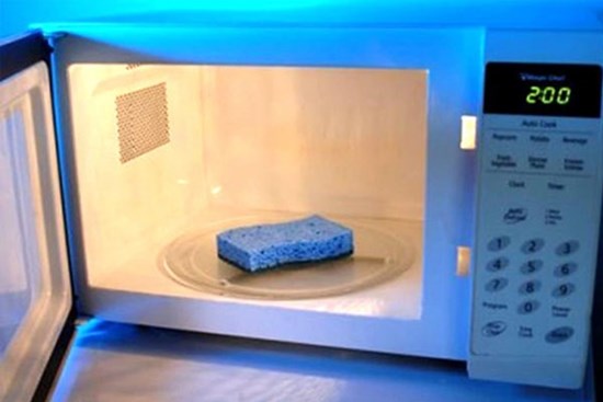 7 công dụng thần thánh của lò vi sóng rất ít người biết