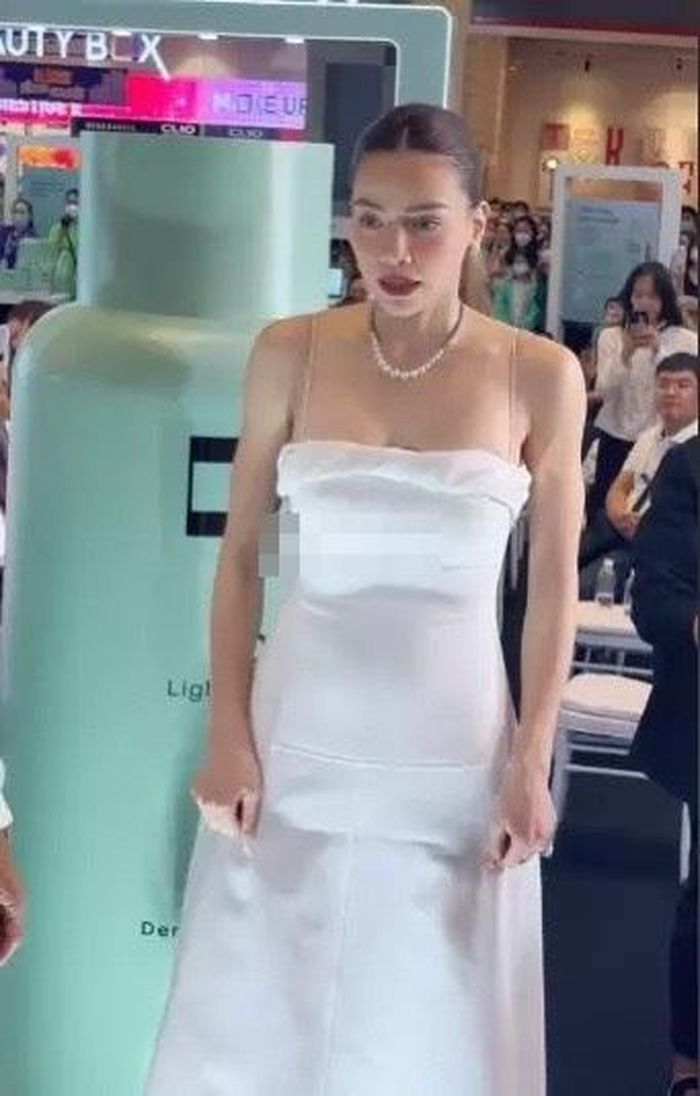 Hà Hồ - Kim Lý lộ diện sau sự cố mất trộm, liên tục phát cẩu lương giữa chốn đông người-2