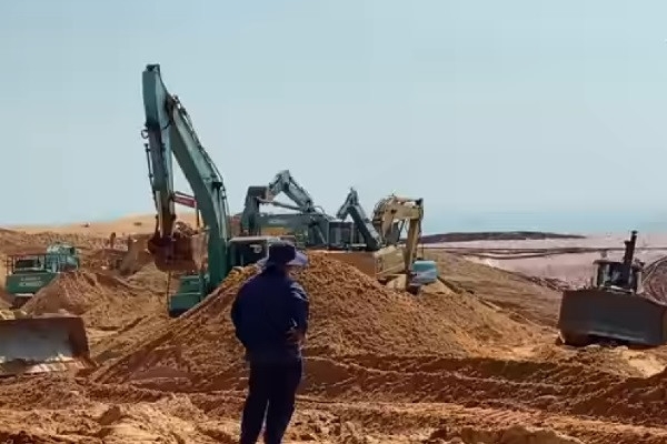 Sạt lở vùi lấp 2 mẹ con ở Phú Yên-4