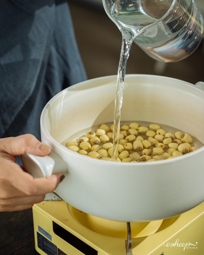 Cách nấu xôi cốm và chè cốm hạt sen chuẩn vị Hà Nội-3