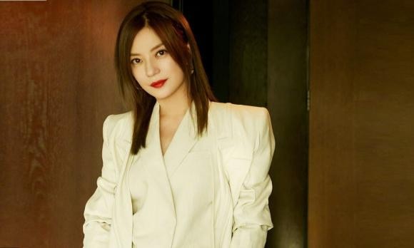 Triệu Vy có động thái mới trên trang cá nhân khiến dân mạng bất ngờ sau hơn 1 năm bị phong sát-2