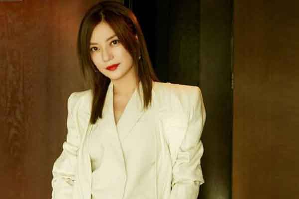 Triệu Vy bị loại khỏi phim, hết đường quay lại showbiz-4