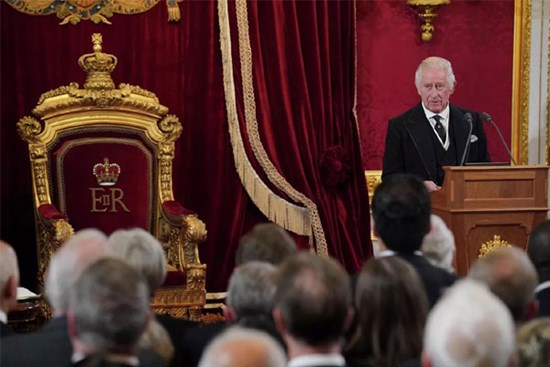 Vua Charles III bán 12 con ngựa đua của Nữ hoàng Elizabeth II quá cố