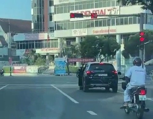 Tài xế nghi ngáo đá, lái ô tô không đóng cửa náo loạn TP Vũng Tàu-1