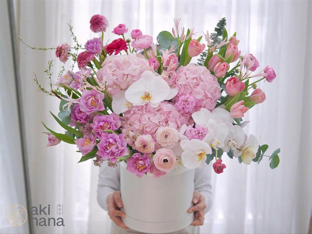 Hoa tươi nhập khẩu tràn chợ 20/10, khách chi 500 triệu chốt đơn mua-3