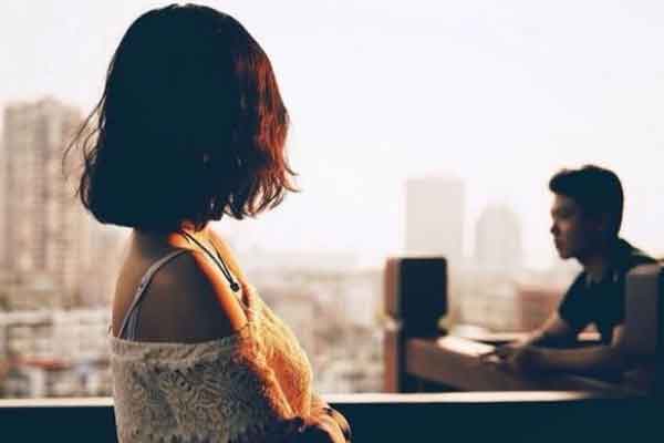 Bất ngờ lớn chờ tôi ở nhà sau chuyến du lịch với bạn trai thân-1