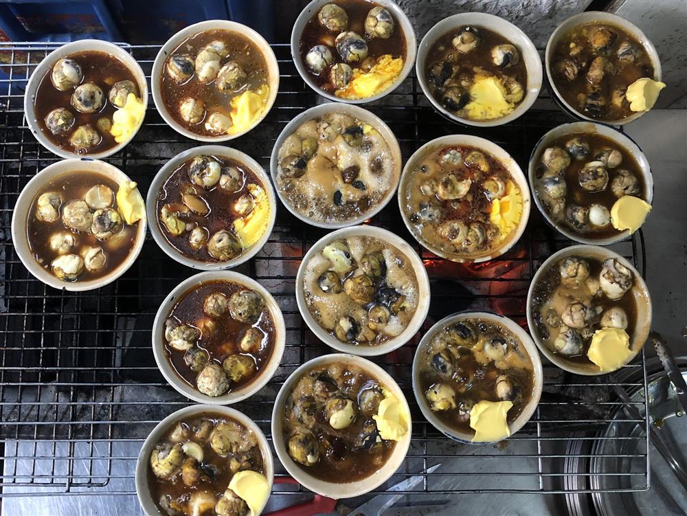 Mua nhà tiền tỷ với quán trứng vịt lộn bán hơn 4.000 quả mỗi ngày-5