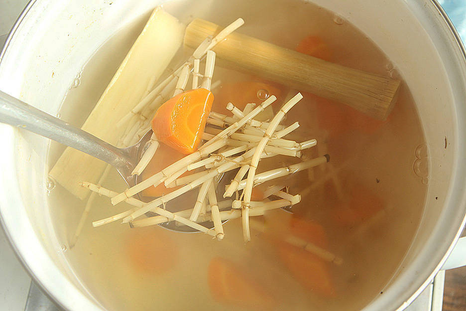 Món canh giúp cung cấp độ ẩm cho da luôn căng mọng, không khô nẻ-3